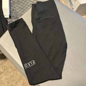 Fleo Black El Toro 25” ribbed size small